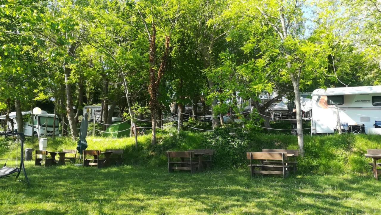 Camping Gabicce Monte Gabicce Mare Eksteriør billede